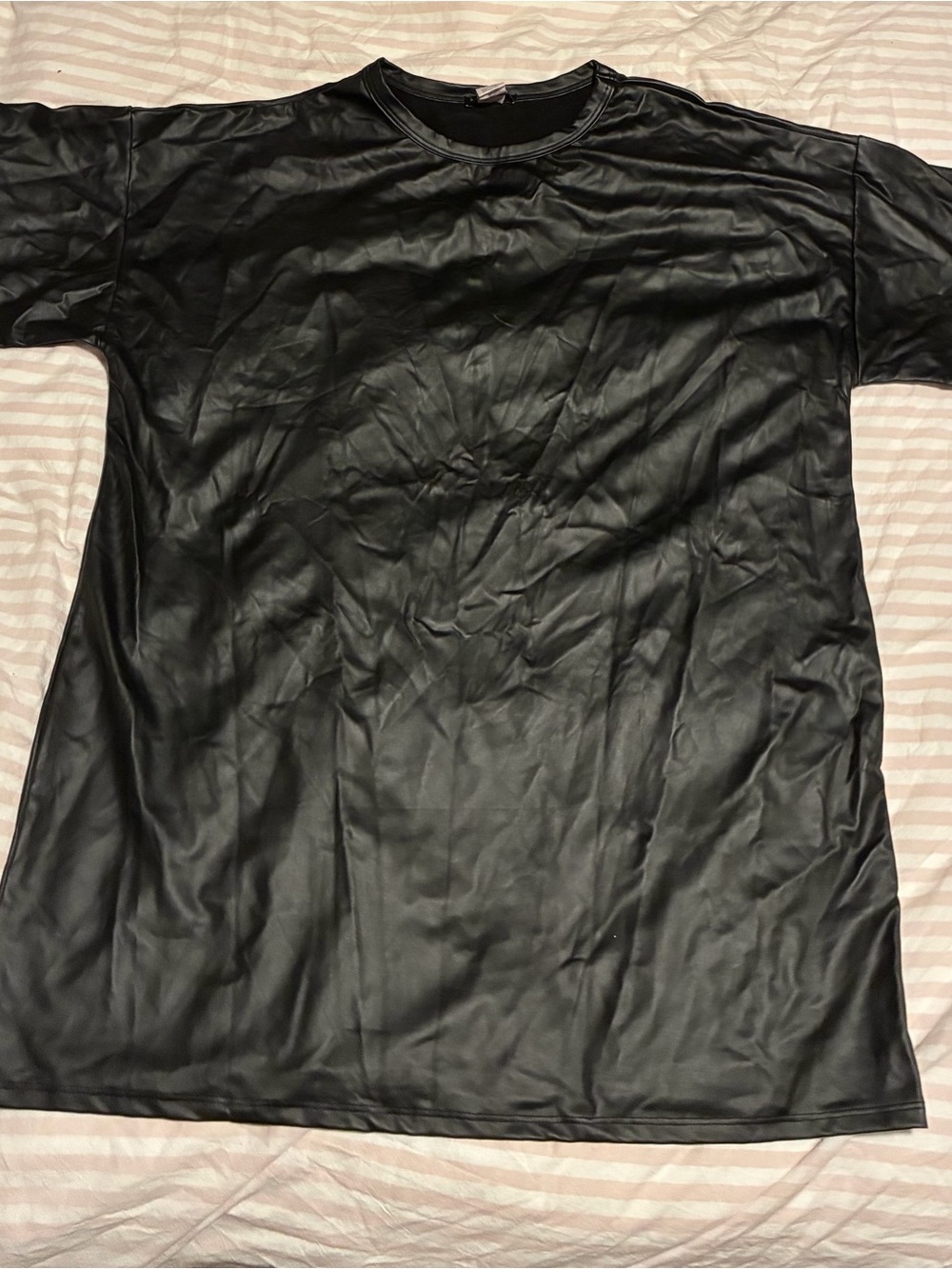 Fashion Nova Men's Black Faux-Leather Short Sleeve Tee